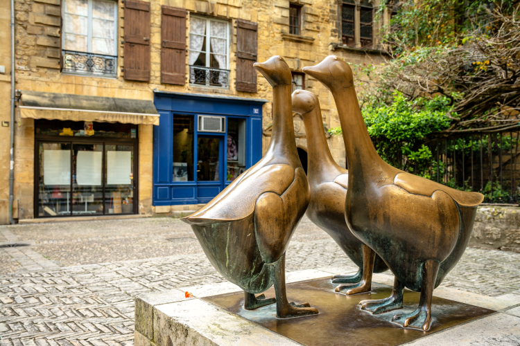 Ophorus Tours - Private Sarlat-la-Canéda Market & Food Tour