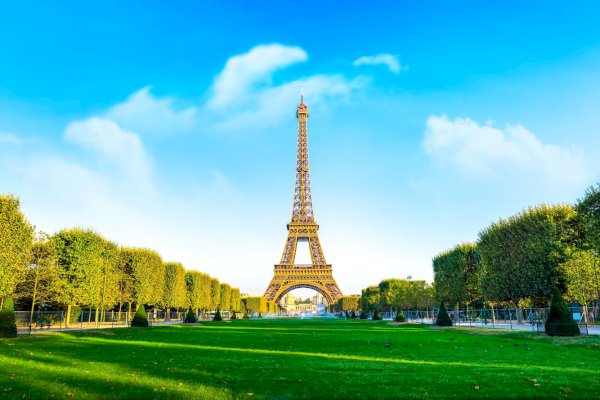 Ophorus Tours - Skip-the-Ticket-Line: Eiffel Tower Summit Access and Seine River Cruise