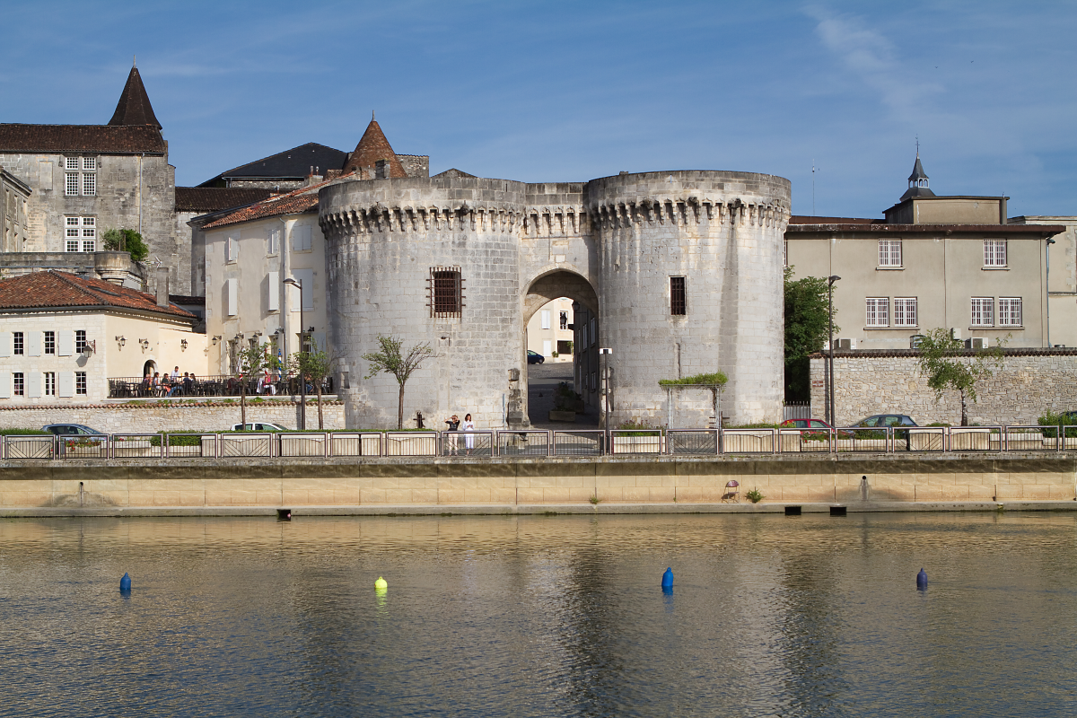 Ophorus Tours - Private Cognac Distillery Tour and Tasting Day from Bordeaux