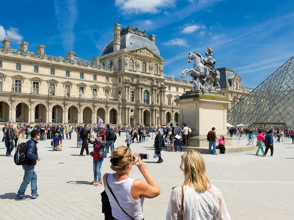 Ophorus Tours - Skip-the-Line: Louvre Museum Greatest Masterpieces Small Group Tour