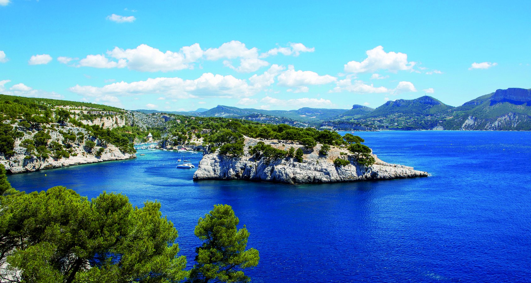 Ophorus Tours - Cassis Village Tour, Calanques Boat Ride & Provence Wines Private Tour