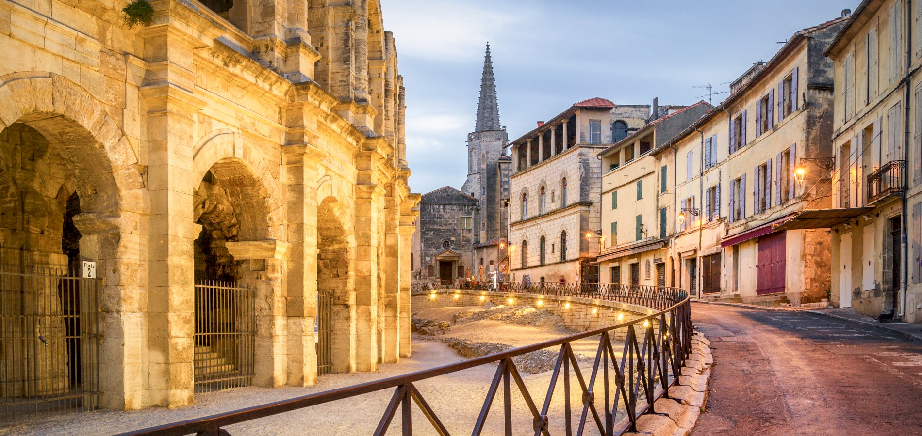 Ophorus Tours - Avignon Private Transfer to Arles